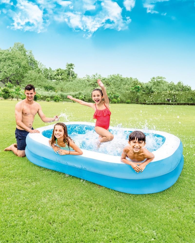 Blow-up pool