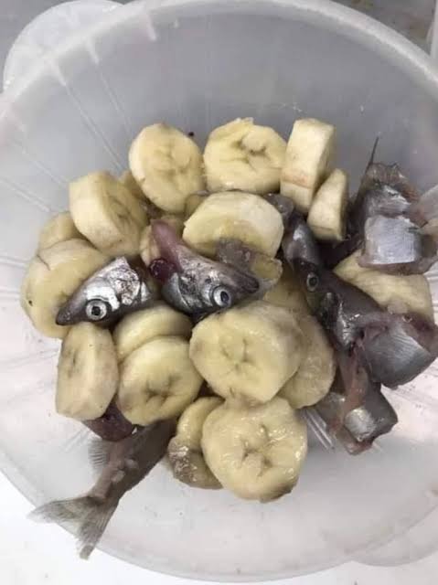 קונפלקס בננה וסרדינים