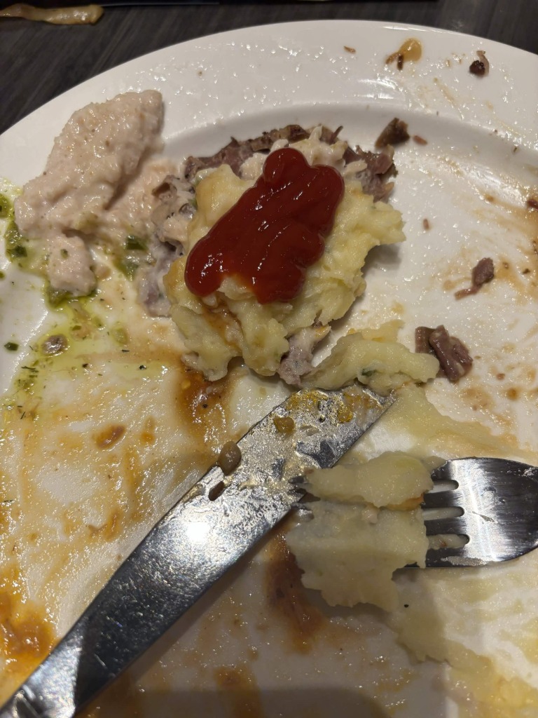 prime rib chup with mashed tatoes and horsey sauce