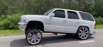 SqSquatted SUV