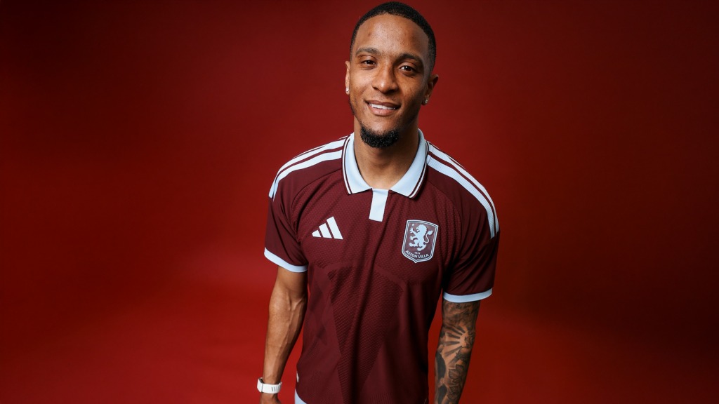 Aston Villa Home X Konsa